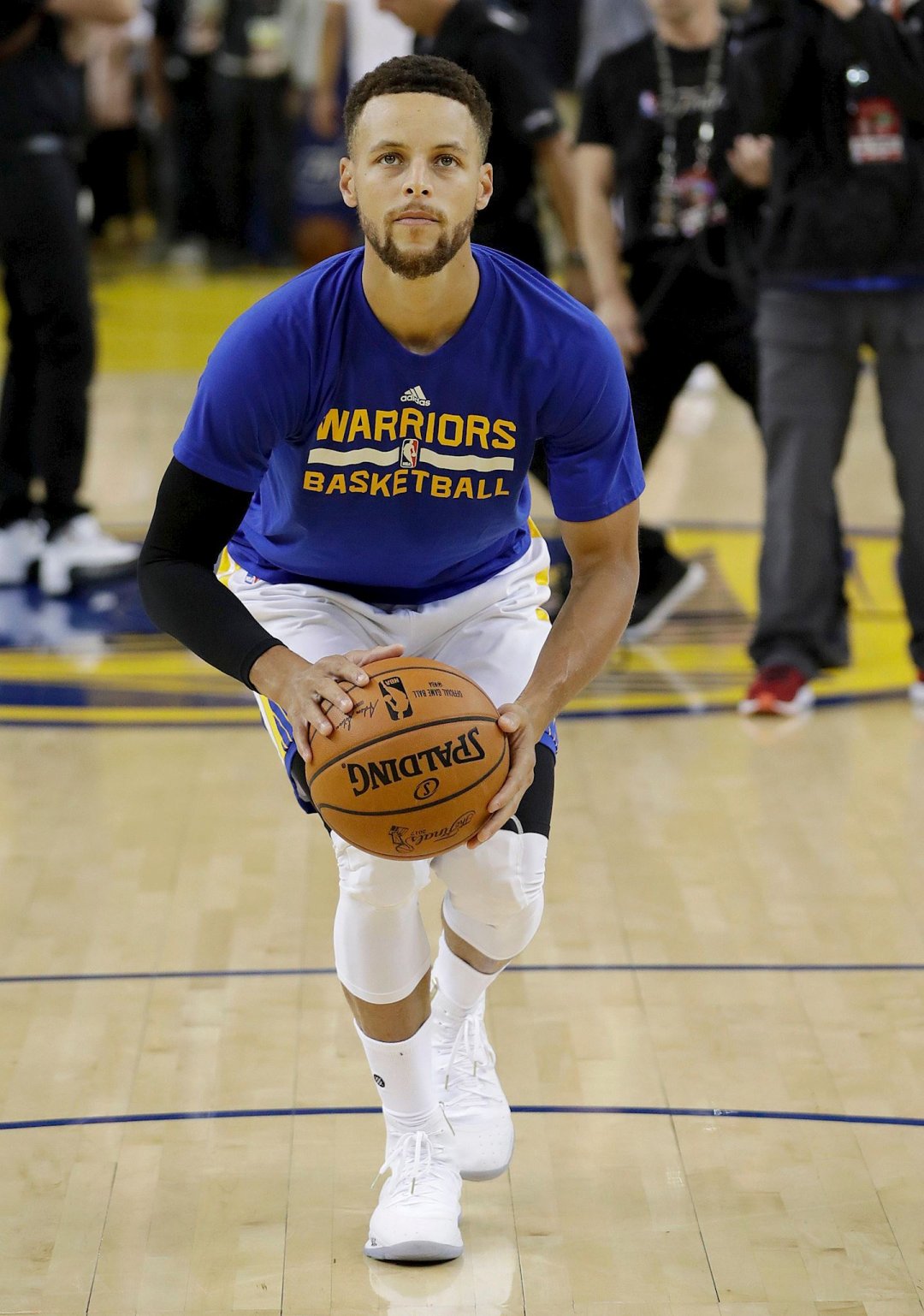 后依然保持 后依然保持