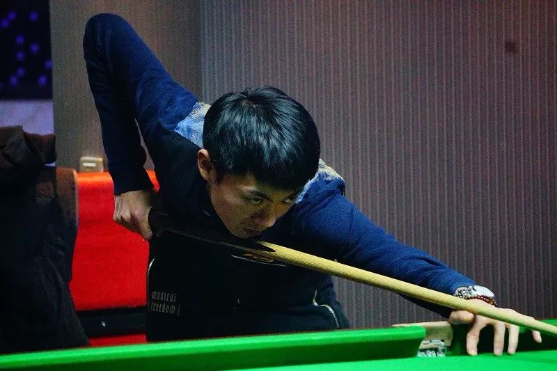 而热闹非凡 而热闹非凡