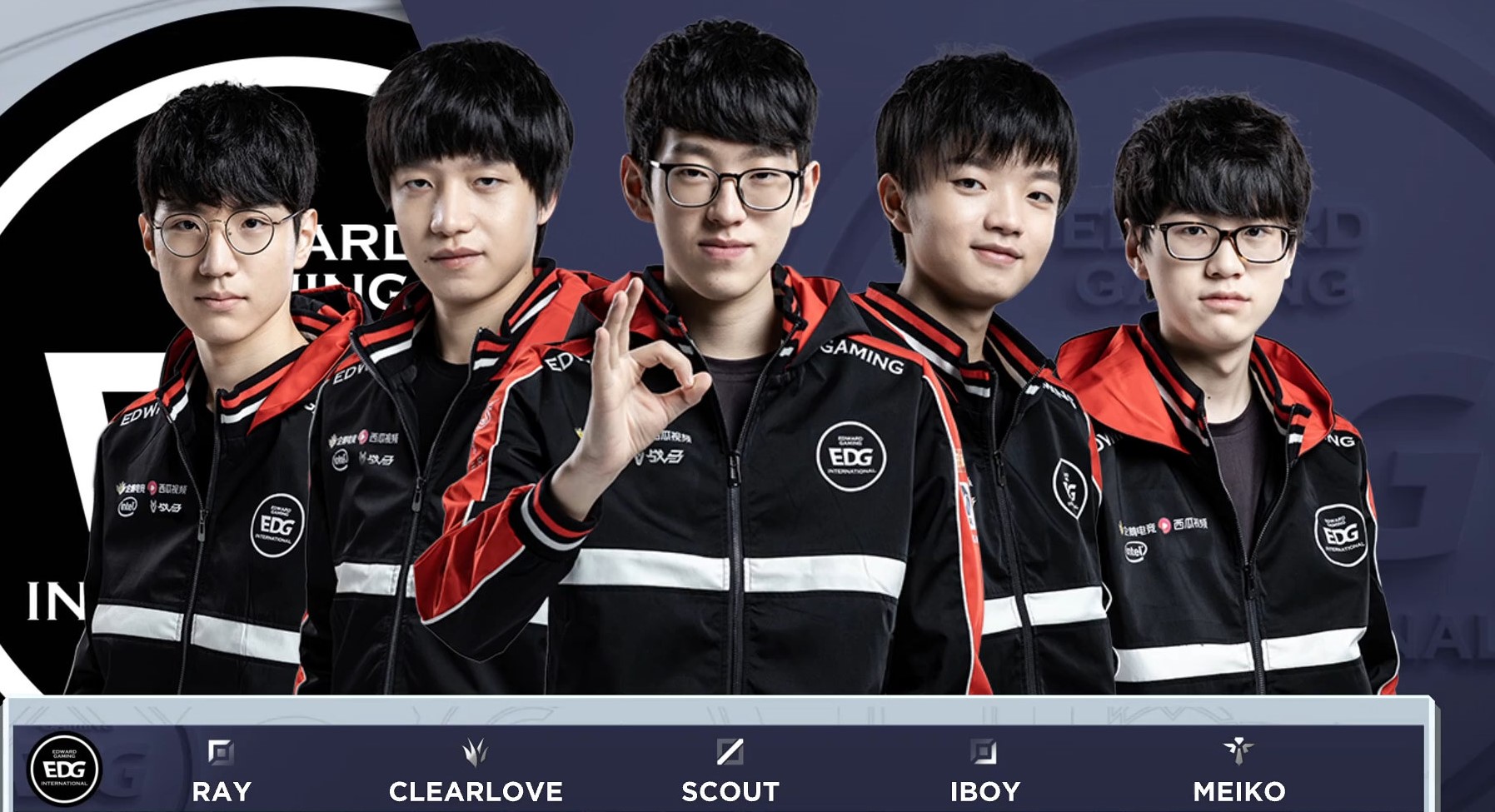 他们充分展 他们充分展